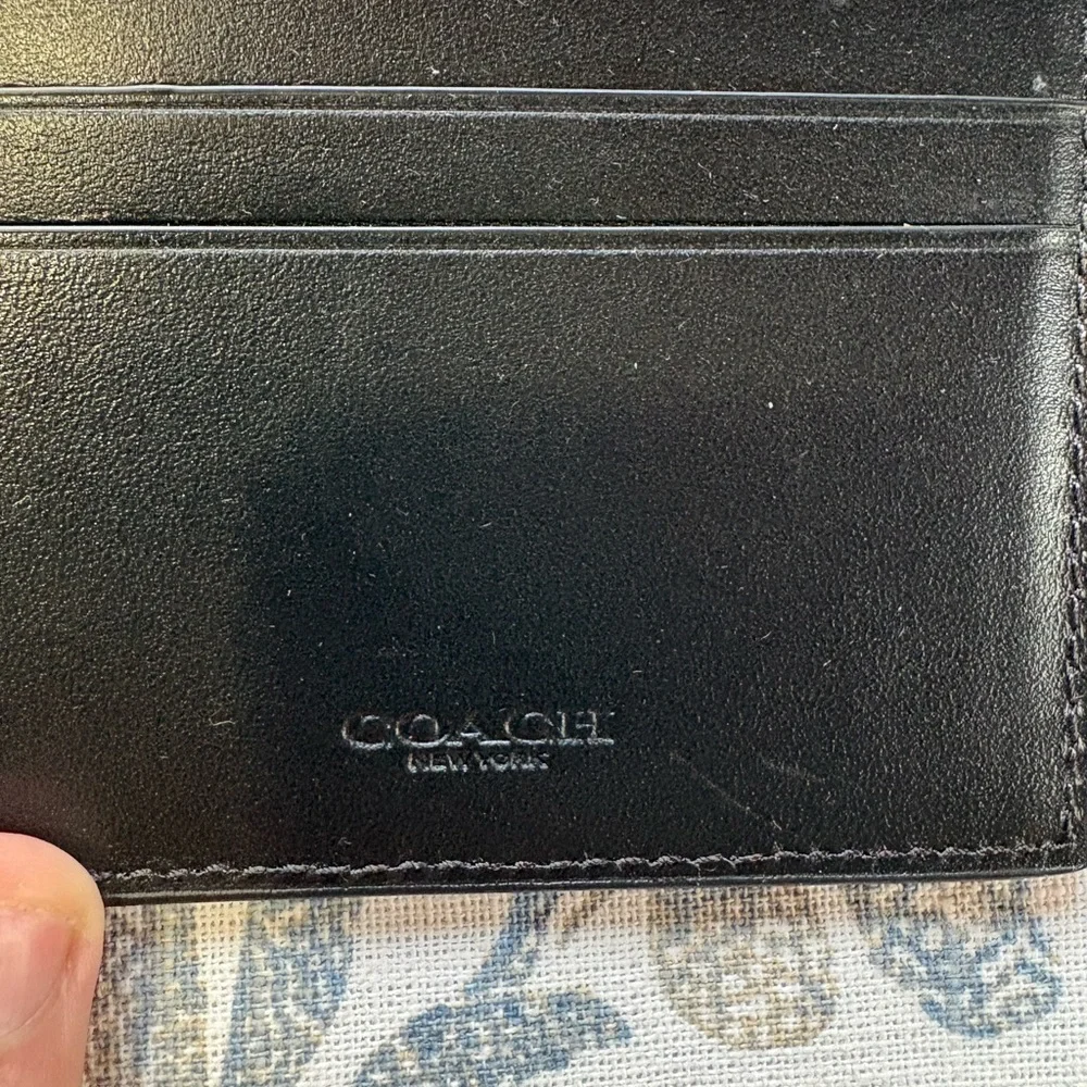 Coach Men’s Slim Billfold Wallet in Signature Canvas - Picture 3 of 7